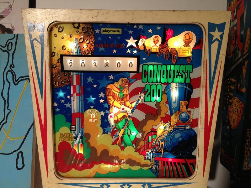 Conquest 200 pinball machine (1976)