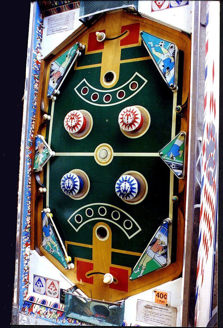 Crown Soccer Special pinball machine (1967)