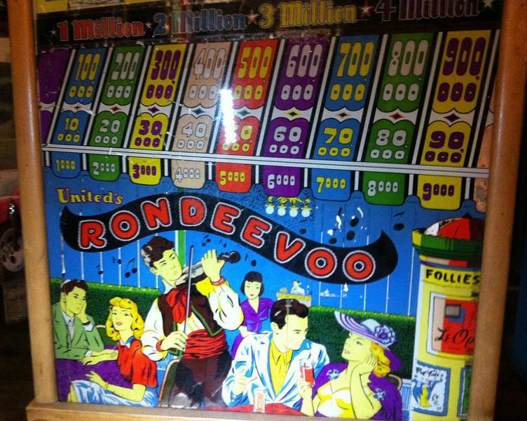 Rondeevoo pinball machine (1948)