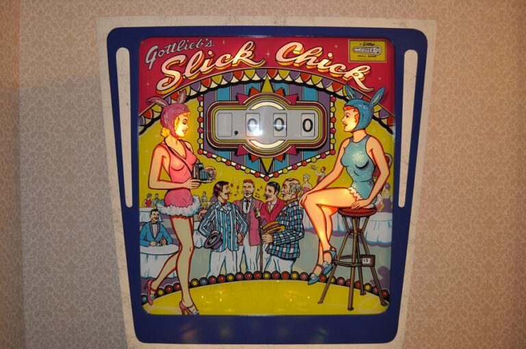 Slick Chick_1963 04 01