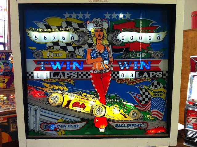 Twin Win pinball machine (1974)